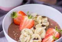 Chocolate Oatmeal Breakfast Bowl Recipe: Creamy Cocoa Oats with Banana