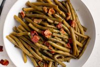 Slow-Cooked Garlic Green Beans in the Crockpot