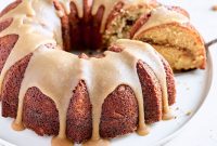 Apple Praline Bundt Cake Recipe with Caramelized Pecans