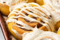 Pumpkin Spice Cinnamon Rolls: Soft, Fluffy Fall Recipe