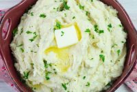 Million-Dollar Slow Cooker Mashed Potatoes Recipe