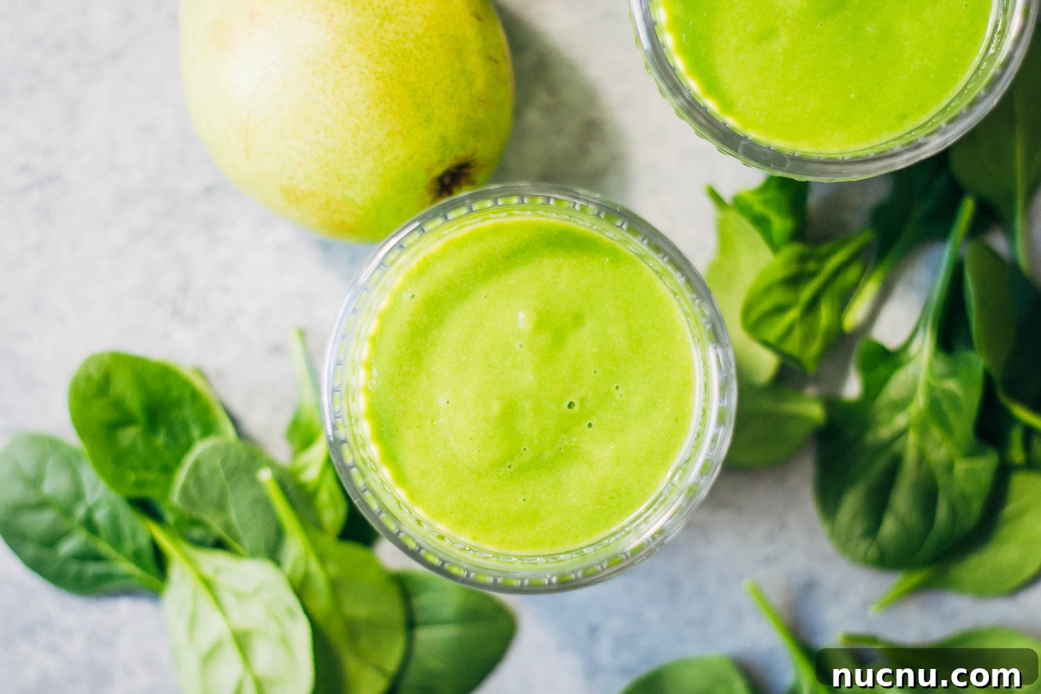 Herbal Green Smoothie | Well and Full | #cleanse #detox #recipe