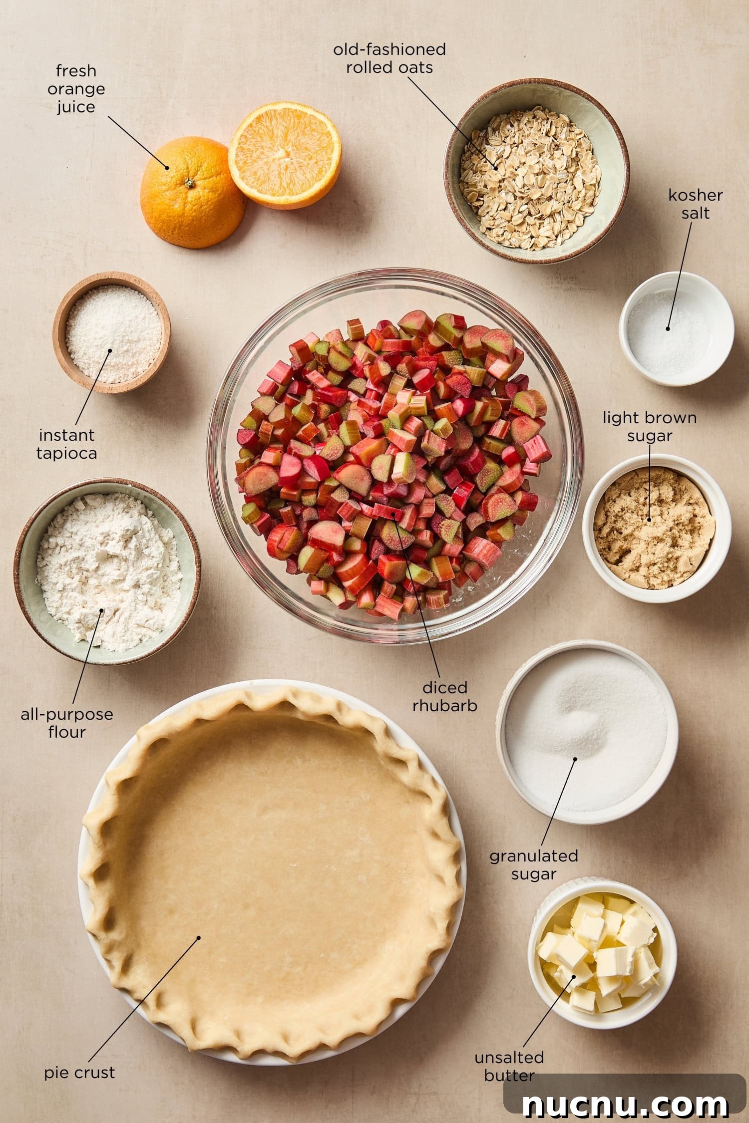 Rhubarb pie ingredients