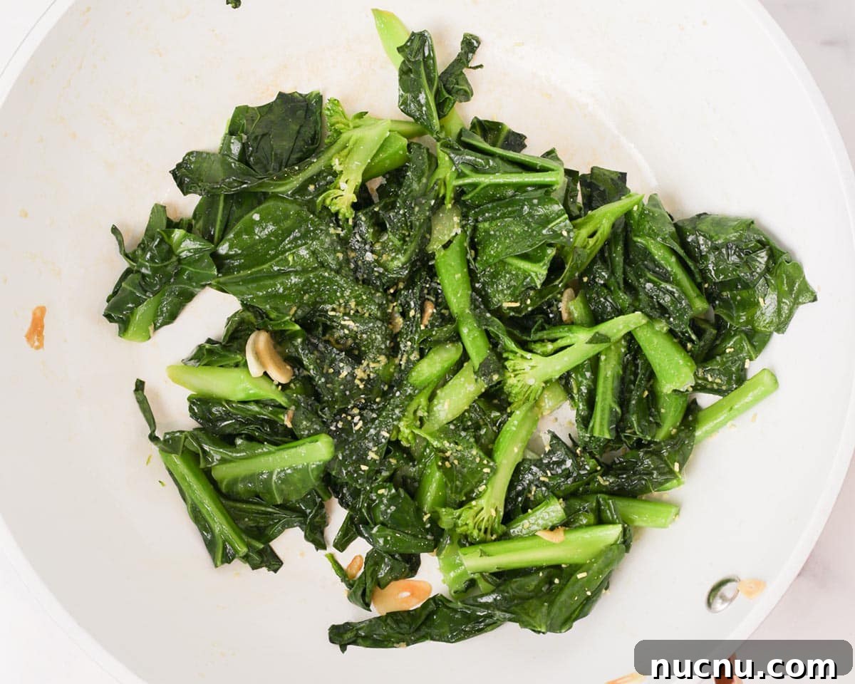 Tossing gai lan