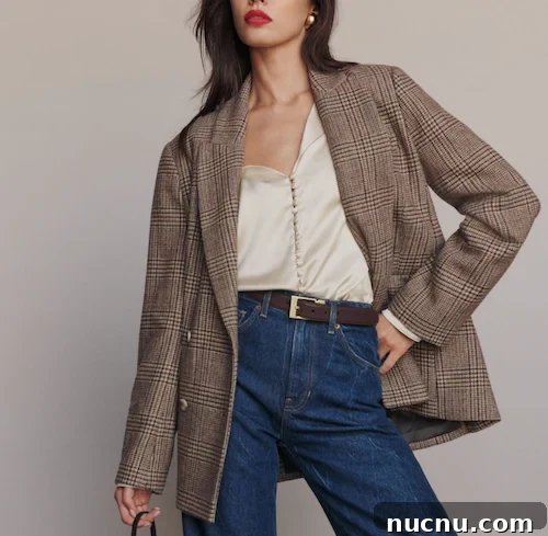 Create a Versatile Fall Capsule Wardrobe: 10 Timeless Pieces 16 img 12962 18
