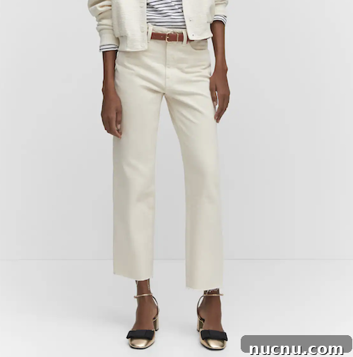 Create a Versatile Fall Capsule Wardrobe: 10 Timeless Pieces 20 img 12962 22