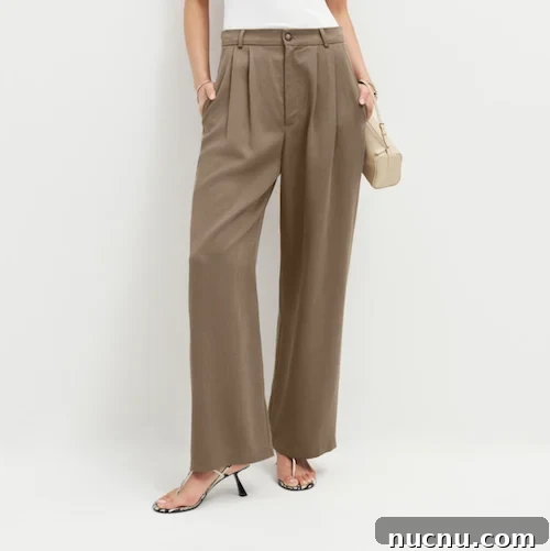 Create a Versatile Fall Capsule Wardrobe: 10 Timeless Pieces 21 img 12962 23