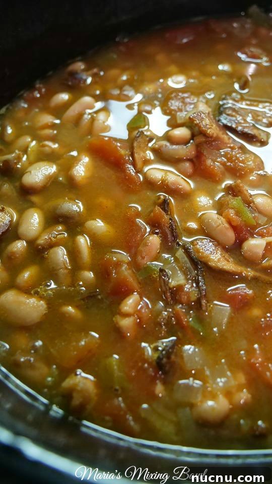 Slow Cooker Spicy Pinto Beans Recipe — Tender, Flavorful & Simple 3 crockpot full of cooked pinto beans and peppers