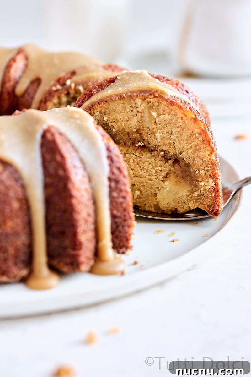 Apple Praline Bundt Cake