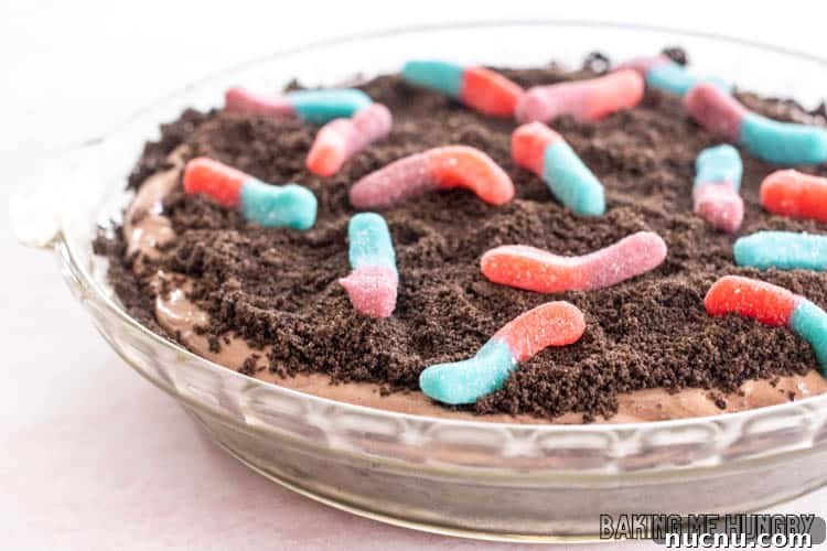 Decadent Chocolate Mud Pie Recipe: Creamy No-Bake Dessert 15 gummy worms on top of the mud pie recipe