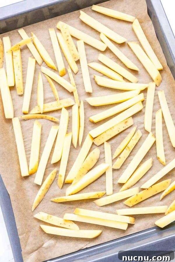 Crispy Oven-Baked Fries with Seasoned Crunch 4 Looking for delicious fries? Take a look at this extra crisp oven fries recipe. Done in no time.