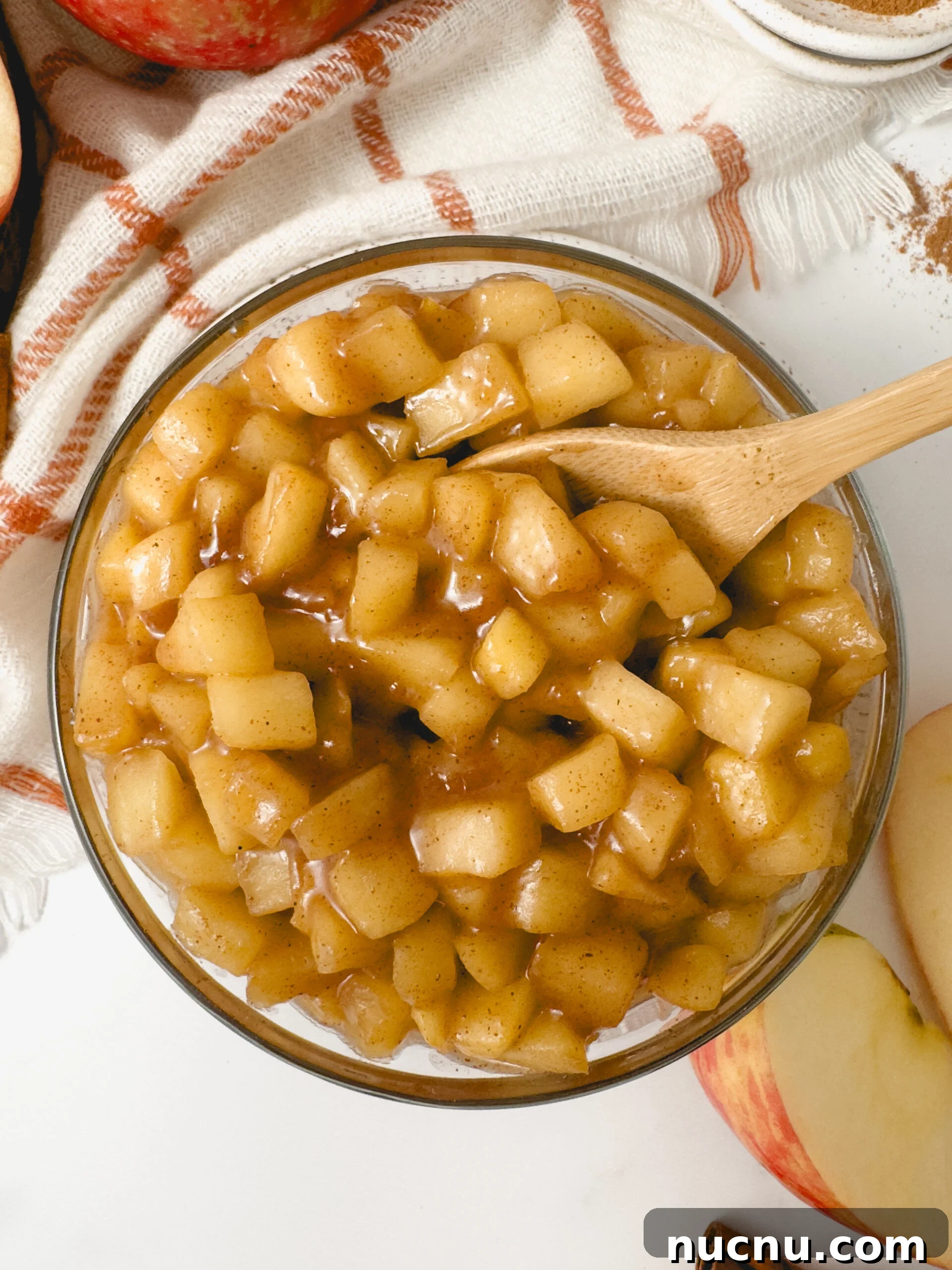 Apple compote in a jar
