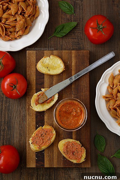 Tomato Pesto Sauce Recipe for Fresh Pasta and Sandwiches 4 Caprese Pesto With Pasta