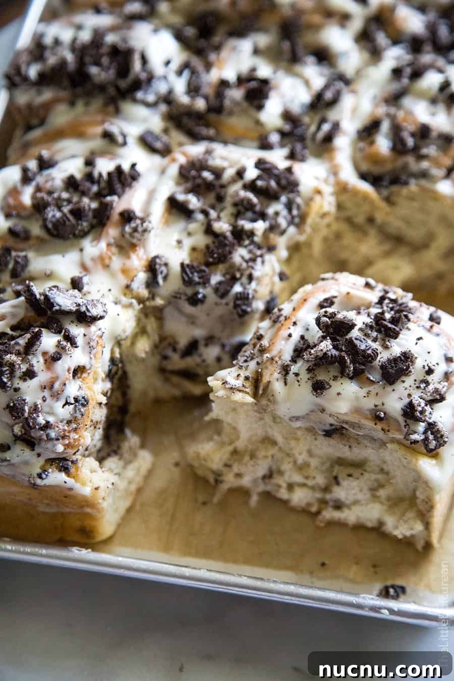 Cookies and Cream Roll Recipe: Decadent No-Bake Dessert 16 Cookies and Cream Rolls