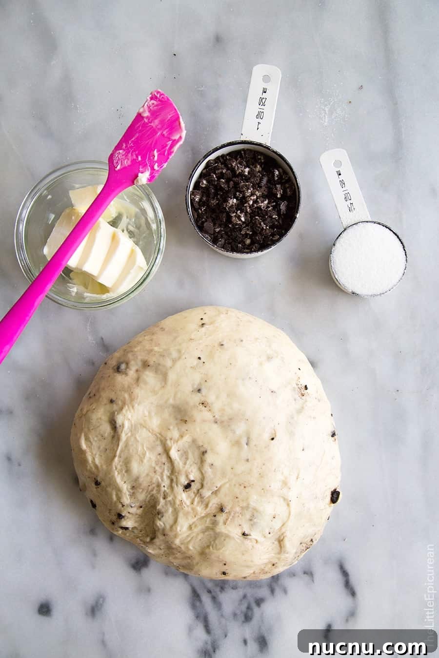 Cookies and Cream Roll Recipe: Decadent No-Bake Dessert 4 Cookies and Cream Rolls